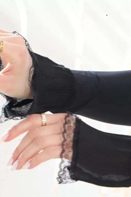 Black Sleeves