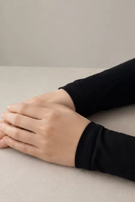 Black Sleeves